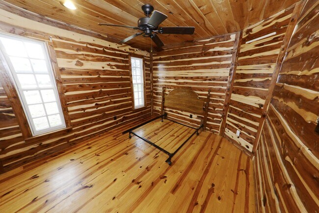 Building Photo - 5287 Carpenters Bluff Rd