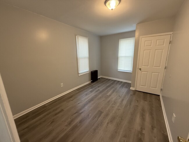 Building Photo - 1138 Princess Ave