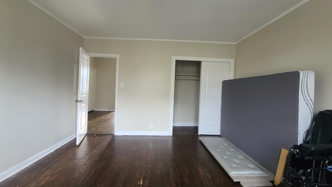 Building Photo - 166 Armstrong Ave