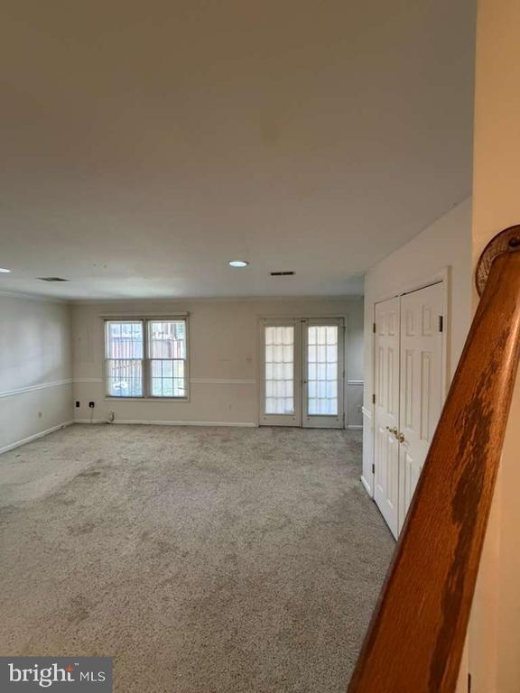 Building Photo - 6618 Thurlton Dr
