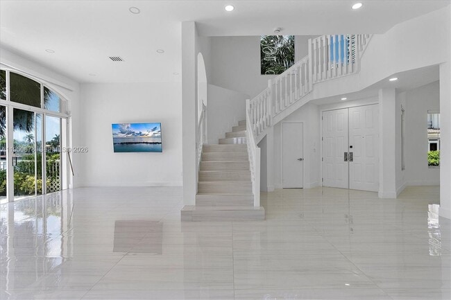 Building Photo - 21301 NE 38th Ave