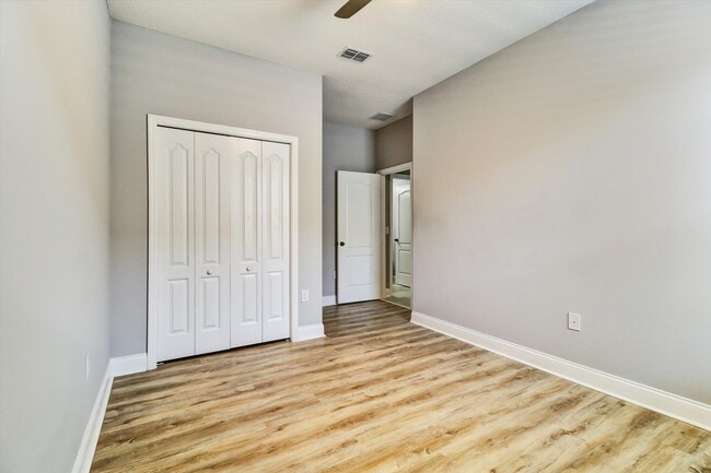 Building Photo - 1856 Napoli Dr