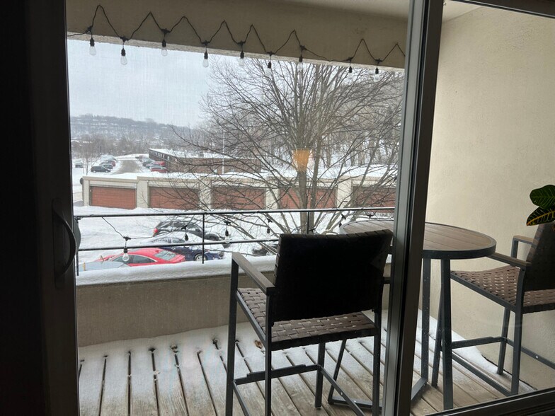 Building Photo - 1911 Viking Dr NW