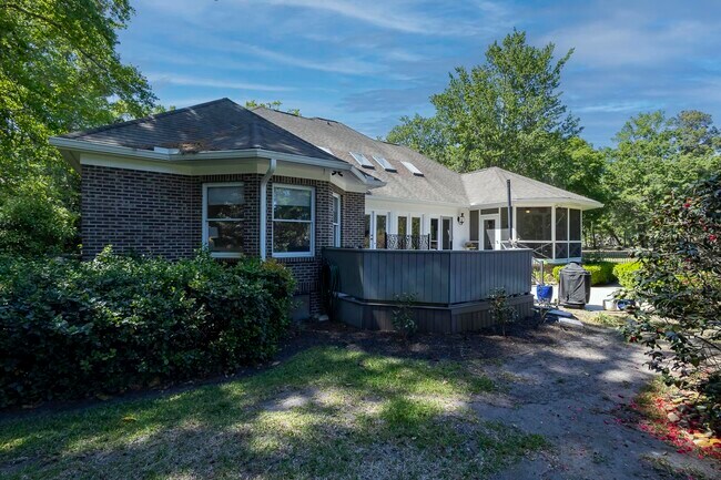 Building Photo - 133 Old Augusta Dr