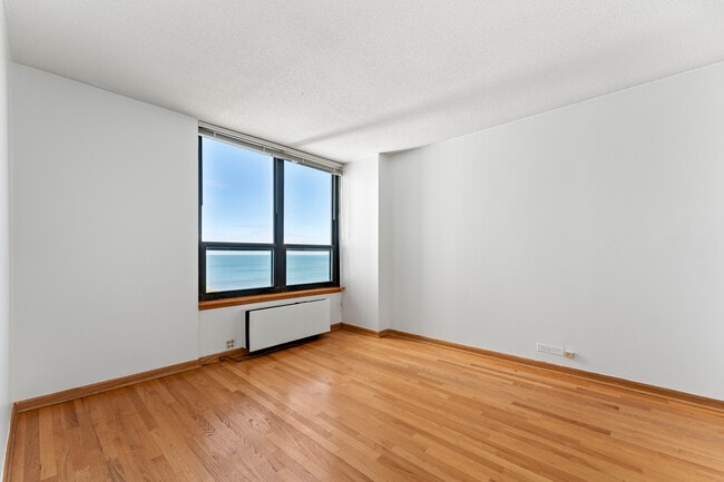 Building Photo - 5100 N Marine Dr
