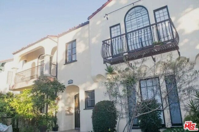 Building Photo - 942 S Mansfield Ave