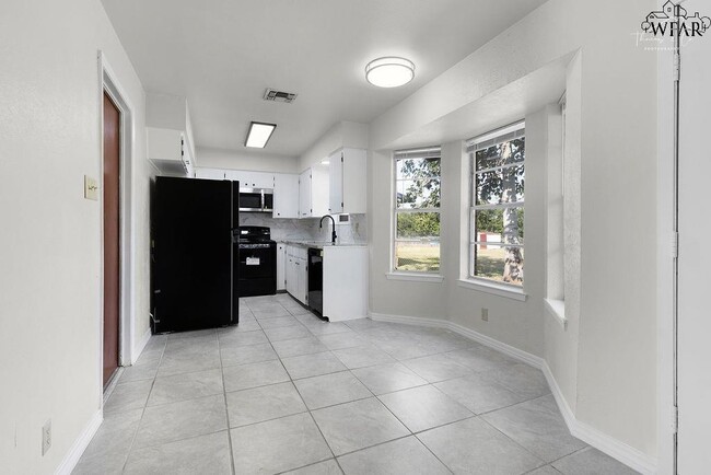 Building Photo - 4837 Colleen Dr
