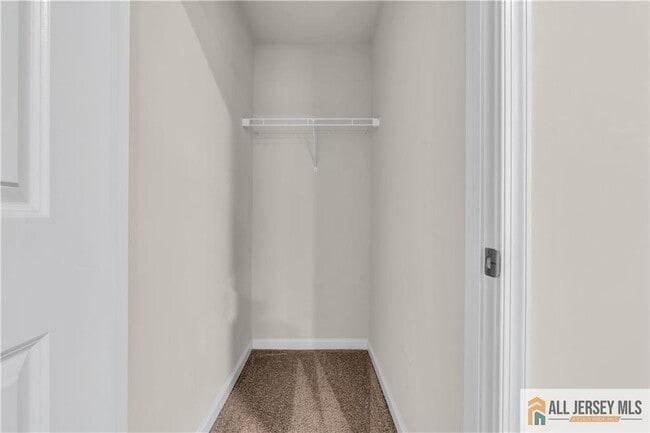 Building Photo - 504 E International Rd