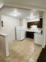 Building Photo - Salem Apartments
