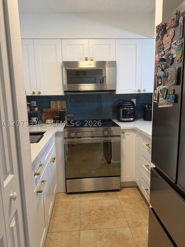 Building Photo - 14930 SW 82nd St