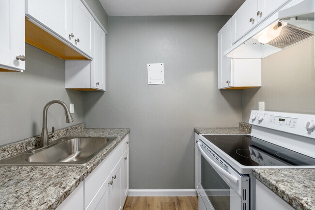 Interior Photo - Mountain Pointe
