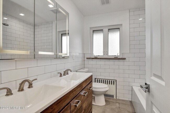 Building Photo - 5 Hilltop Ave