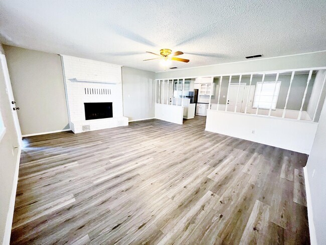 Building Photo - 16943 FM2964