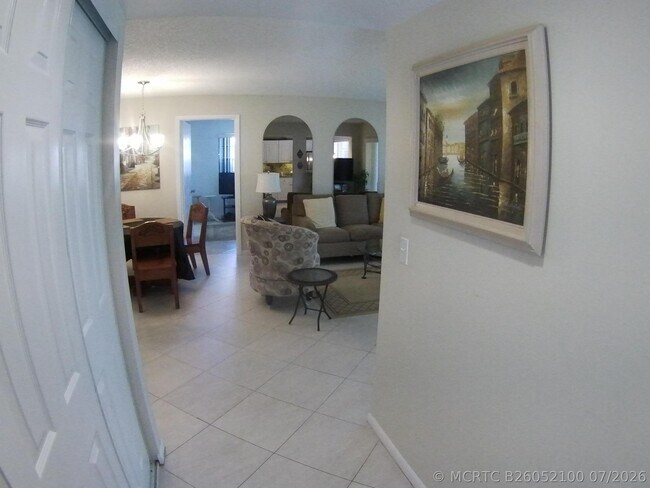 Building Photo - 22 Capri A