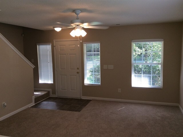 Building Photo - 2665 Pebble Meadow Ln