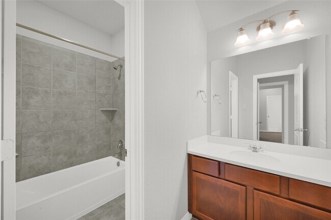 Building Photo - 175 Gray Pne Grv