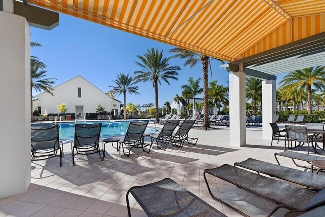 Building Photo - 4616 Longwood Lk Sq