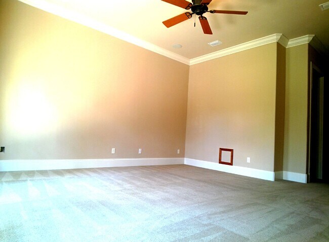 Building Photo - 1847 Ashley Hall Way