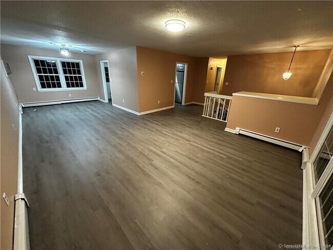 Building Photo - 193 Maple Hill Ave