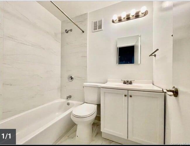 Building Photo - 124-15 25th Rd