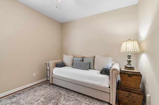 Building Photo - 206 Mission Cove Cir