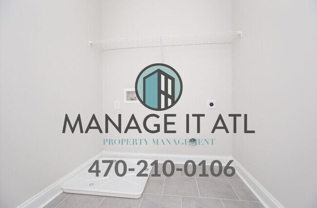 Building Photo - Beautiful 4 bedroom house - Peeachtree Rid...