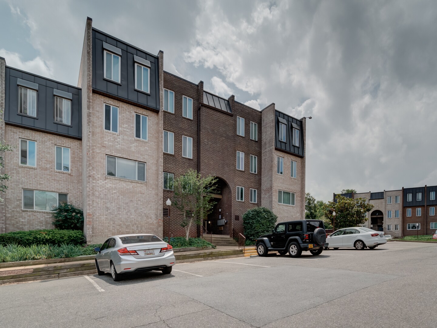 Building Photo - 5017 7th Rd S