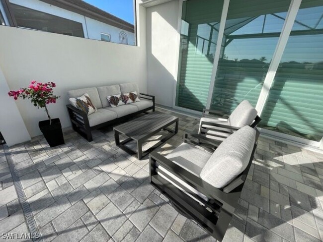 Building Photo - 3725 Sapphire Cv Cir