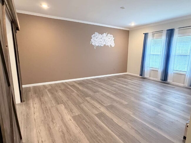 Building Photo - Immaculate Newer 3BR/2BA Brevard Home with Open Layout – Pet-Friendly