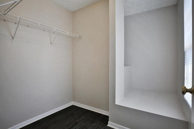 Building Photo - 1843 Canopy Ln