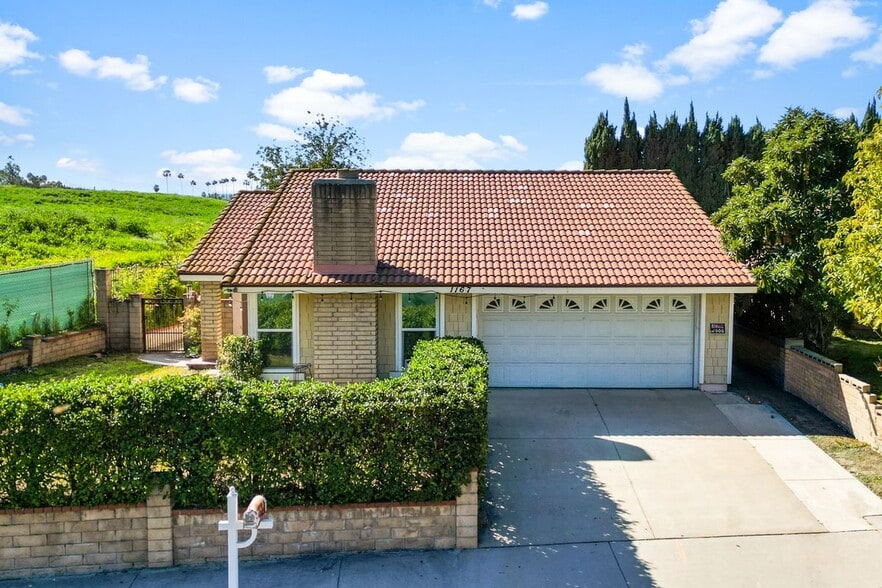 Building Photo - 1167 Tierra Luna