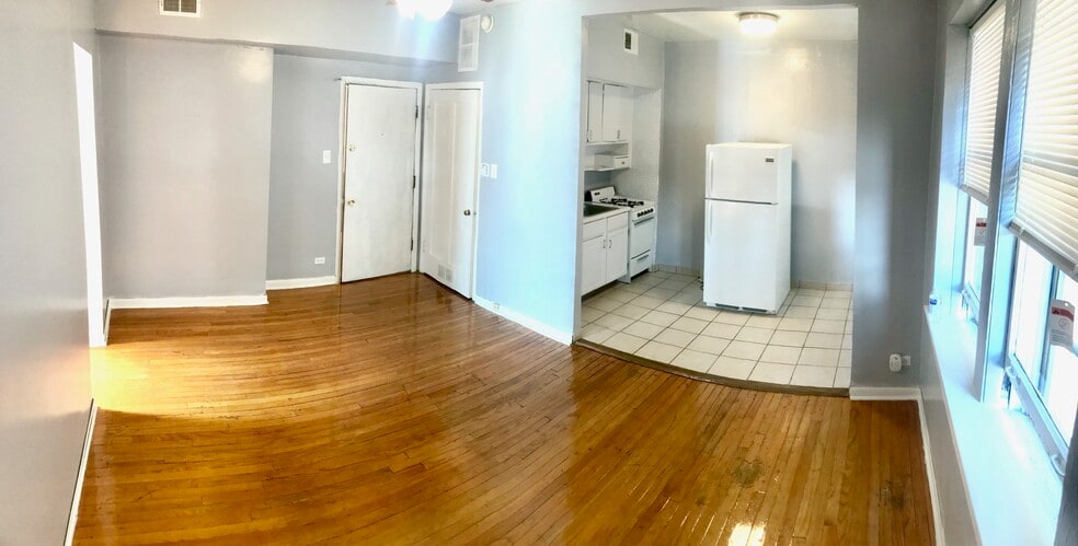 Building Photo - 4355 S Sawyer Ave