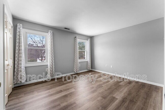 Building Photo - 8009 Frontier Dr