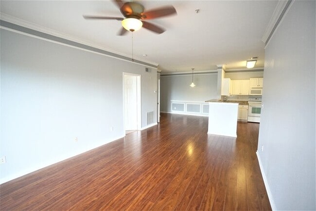 Building Photo - Beautiful 2-Bedroom, 2-Bathroom Condominiu...