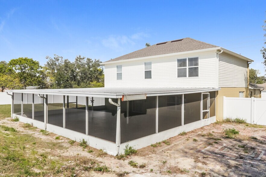 Building Photo - 11515 Linden Dr