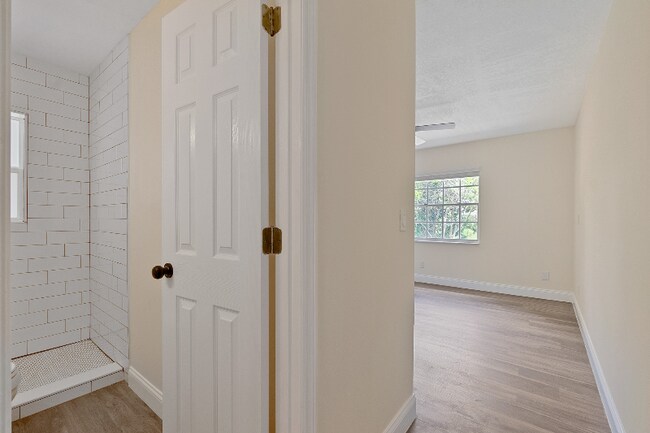 Building Photo - 47 Farragut Dr