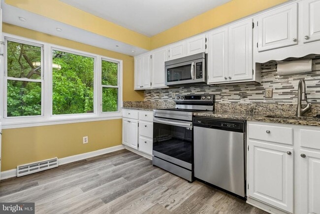 Building Photo - 13104 Clarion Ct