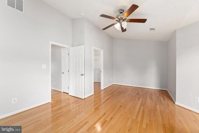 Building Photo - 13700 Barksdale Dr