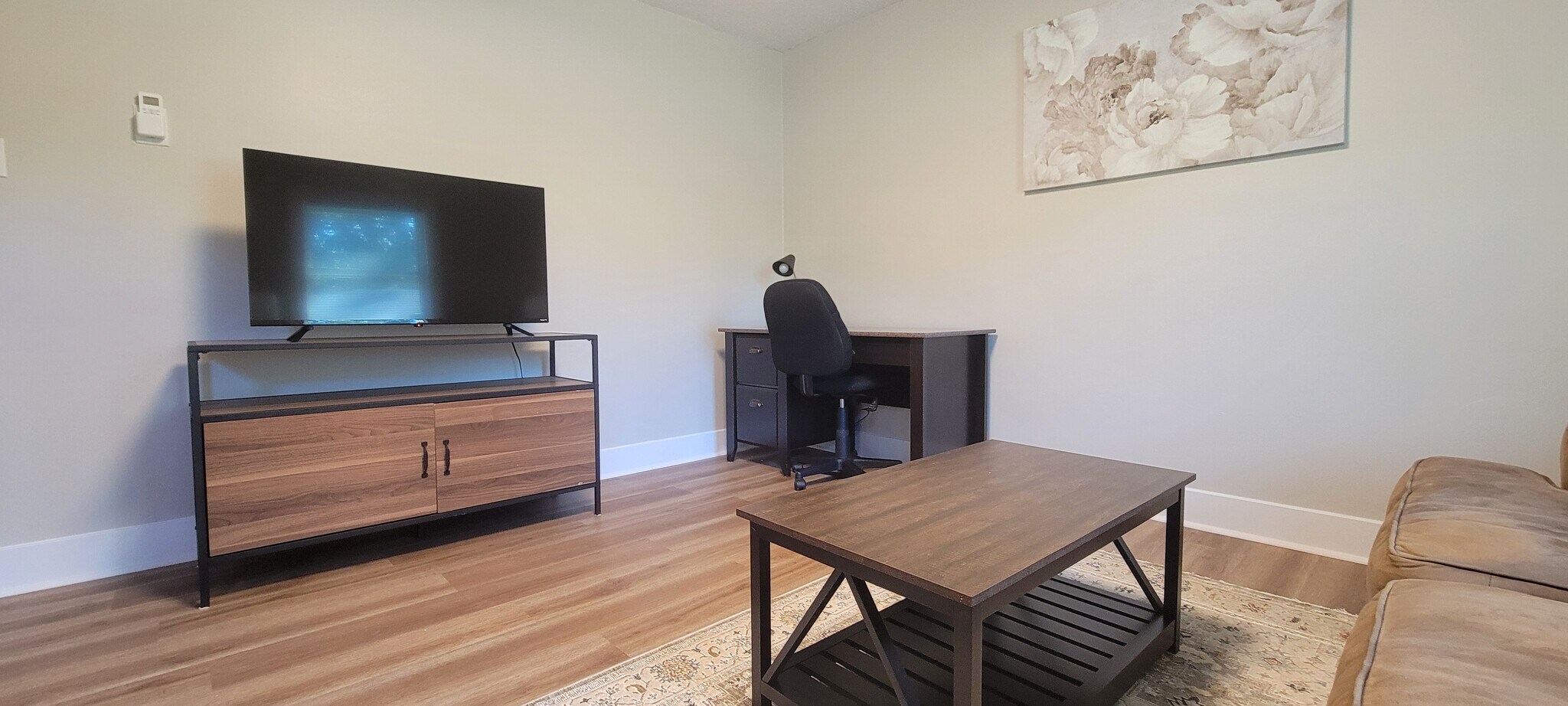 Building Photo - 405 Blyth Rd