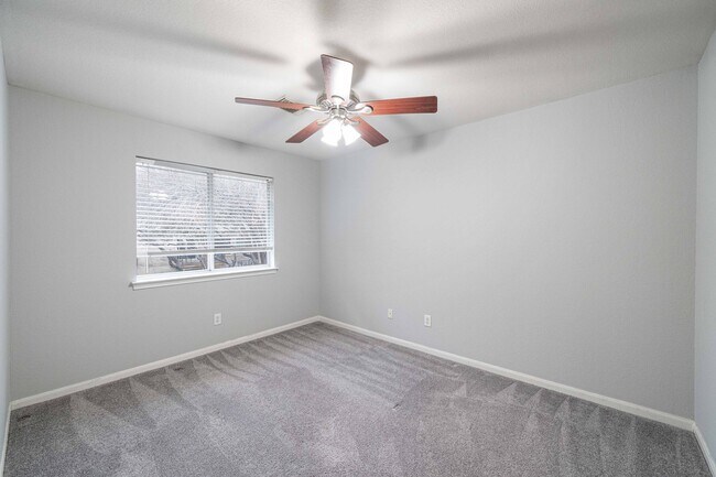 Building Photo - 12536 Canyon Glen Dr