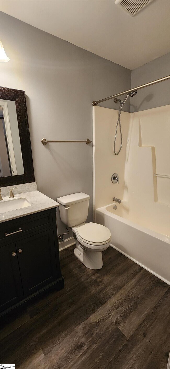 Building Photo - 152 Middleton Park Ln