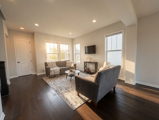 Building Photo - Gorgeous 3bed 3bath Home, Nestled in The Desirable Harvest West Neighborhood of Chaska