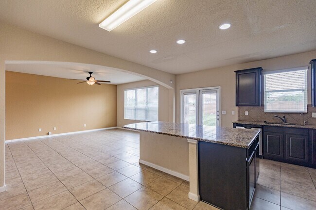 Building Photo - 3534 York Crest