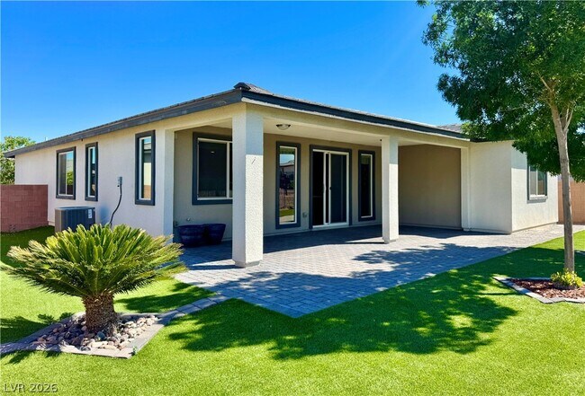 Building Photo - 5025 E Beacon Ridge Dr