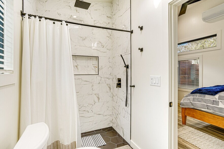 Building Photo - 3381 Pinole Valley Rd