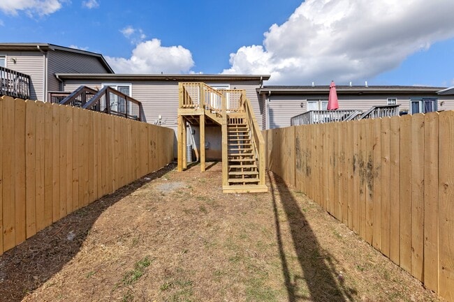 Building Photo - 412 John Sutherland Dr