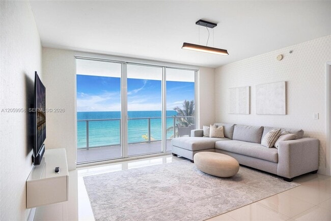 Building Photo - 3951 S Ocean Dr
