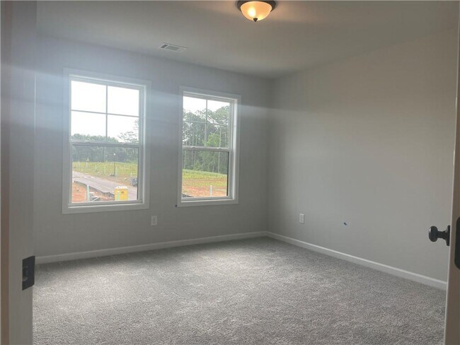 Building Photo - 4371 Portsbrook Ave