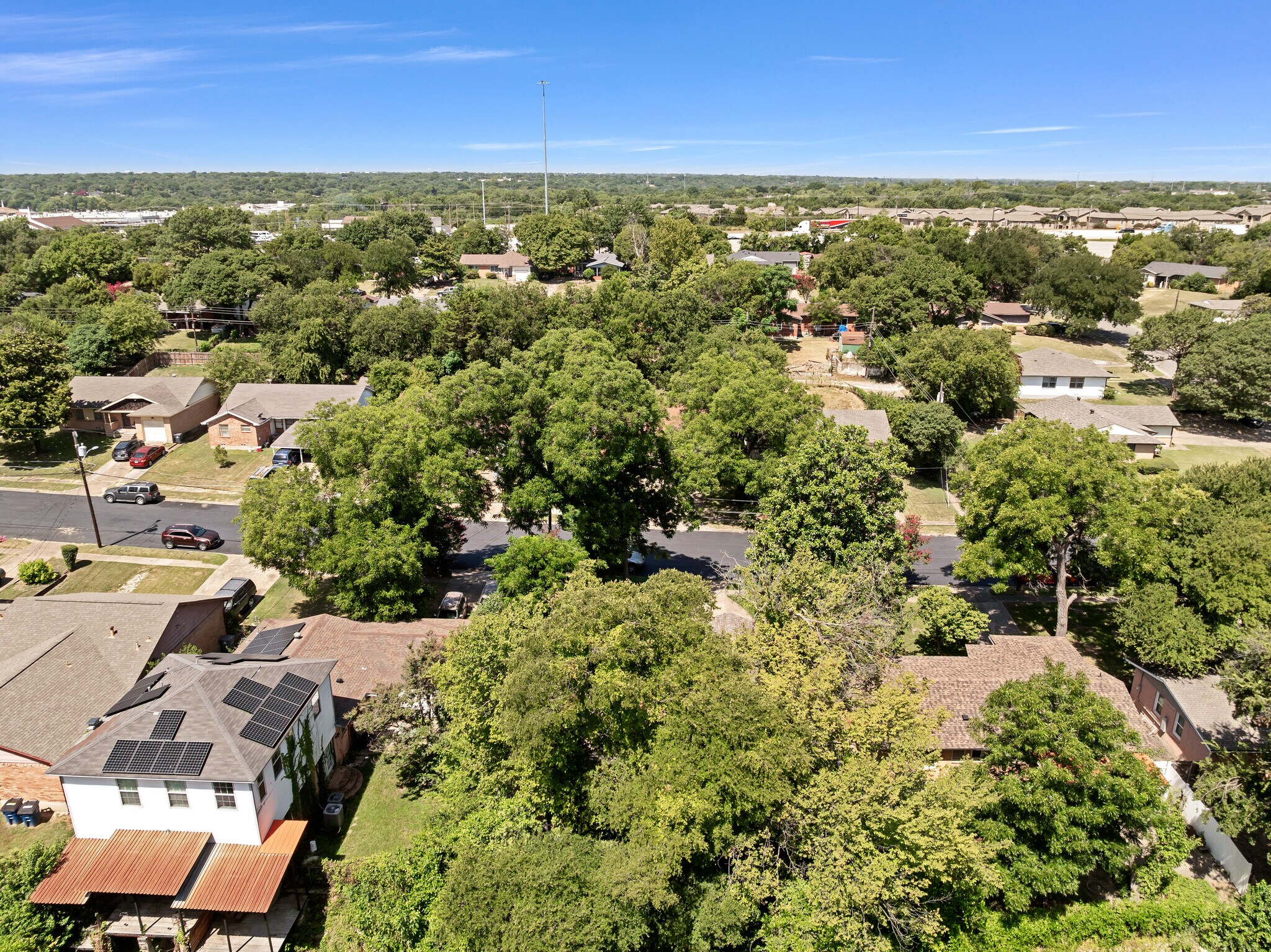 Building Photo - 4014 Sun Valley Dr
