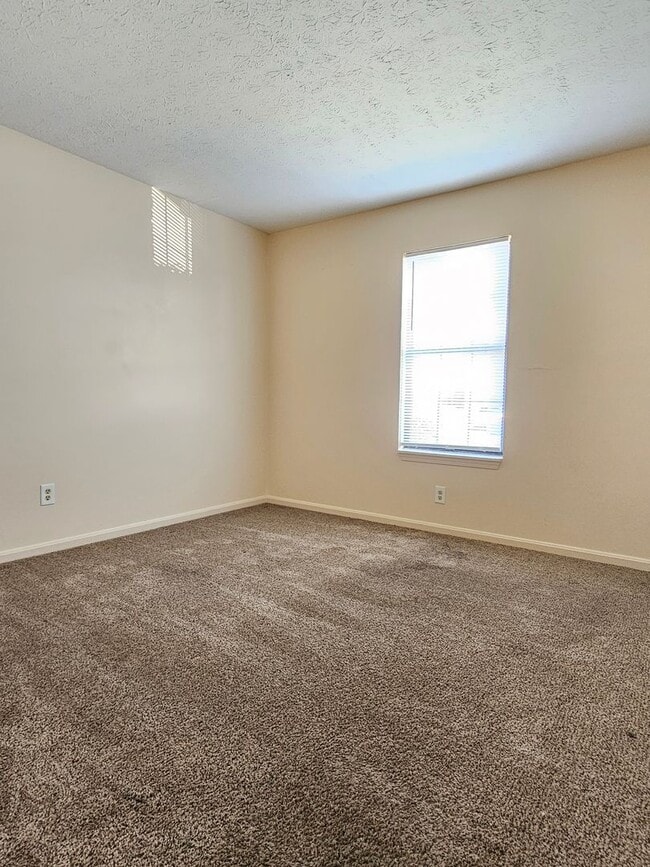 Building Photo - 2841 Frontier Ct